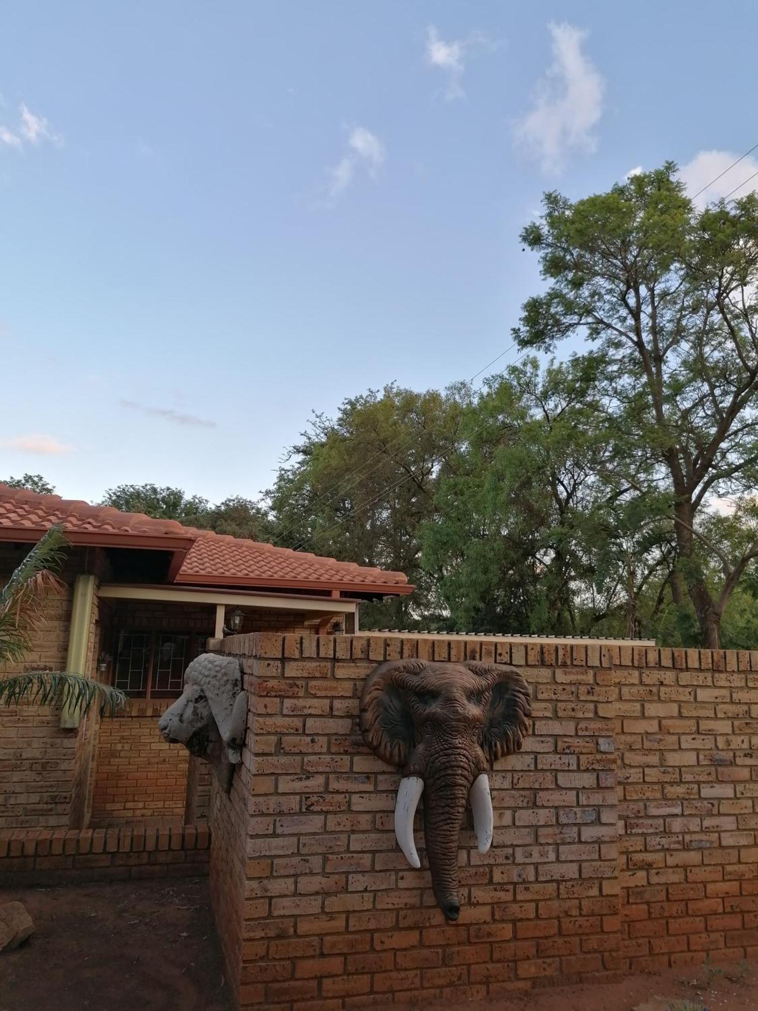Kettle Guest Lodge Rustenburg Exterior foto